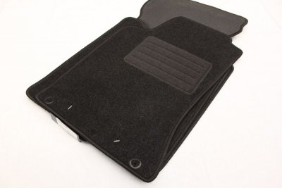 СТЕЛКИ ЗА AUDI 80 / 100 Мокетни стелки за AUDI 80 / 90 B3 / B4 (1991-1995)