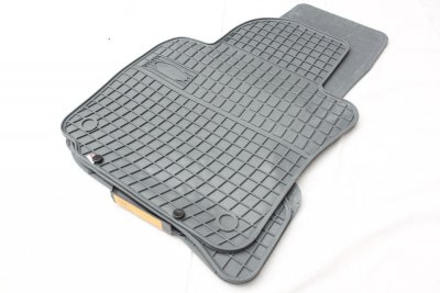 СТЕЛКИ ЗА SKODA Гумени стелки за  Vw Golf 5 /6 / Vw Jetta / Seat Leon / Toledo  (2004-2012) / Vw Scirocco / Skoda Ovctavia 2 (2004-2013) / Yeti 