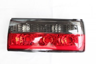 ТУНИНГ ФАРОВЕ И СТОПОВЕ ЗА BMW Кристални стопове за BMW E30  (1987-1991) - с опушен мигач