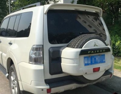 MITSUBISHI Спойлер Антикрило за Mitsubishi Pajero (1999-2006)