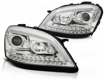 ТУНИНГ ФАРОВЕ И СТОПОВЕ ЗА MERCEDES Кристални фарове Mercedes ML W164 (2005-2008) с бягащ мигач