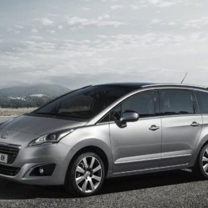 ВЕТРОБРАНИ ЗА PEUGEOT 5008