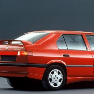 ВЕТРОБРАНИ ЗА ALFA ROMEO 33 / 75