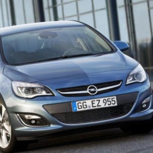 ВЕТРОБРАНИ ЗА OPEL ASTRA J (2009-2015)